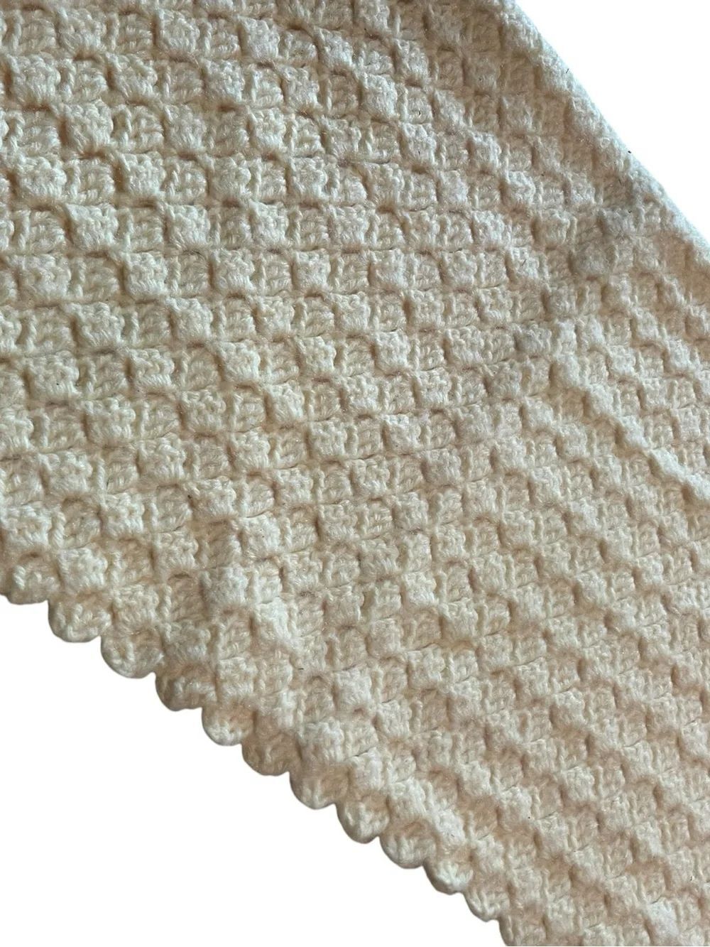 Handmade pale yellow Crochet Textured baby Blanket Throw never used